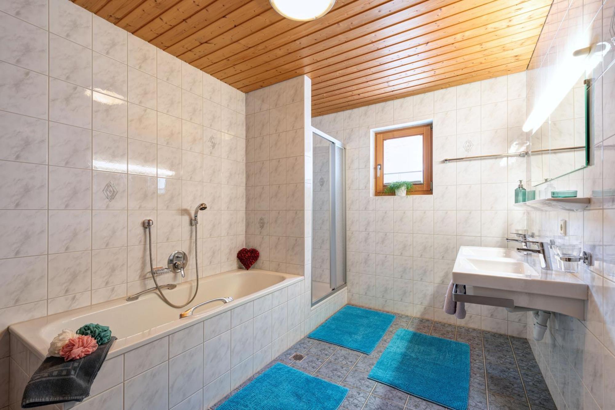 Landhaus Winkl Apartment Ischgl